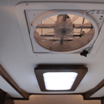 室内の換気に便利な吸排気機能付きマックスファンにLED室内照明